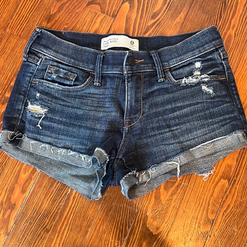 Abercrombie & Fitch Low Rise denim short 0/25